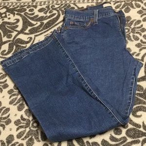 Levi’s Perfectly Slimming 512